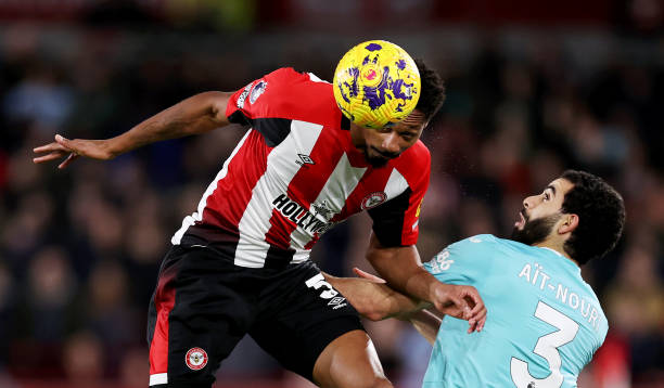 截然不同 截然不同